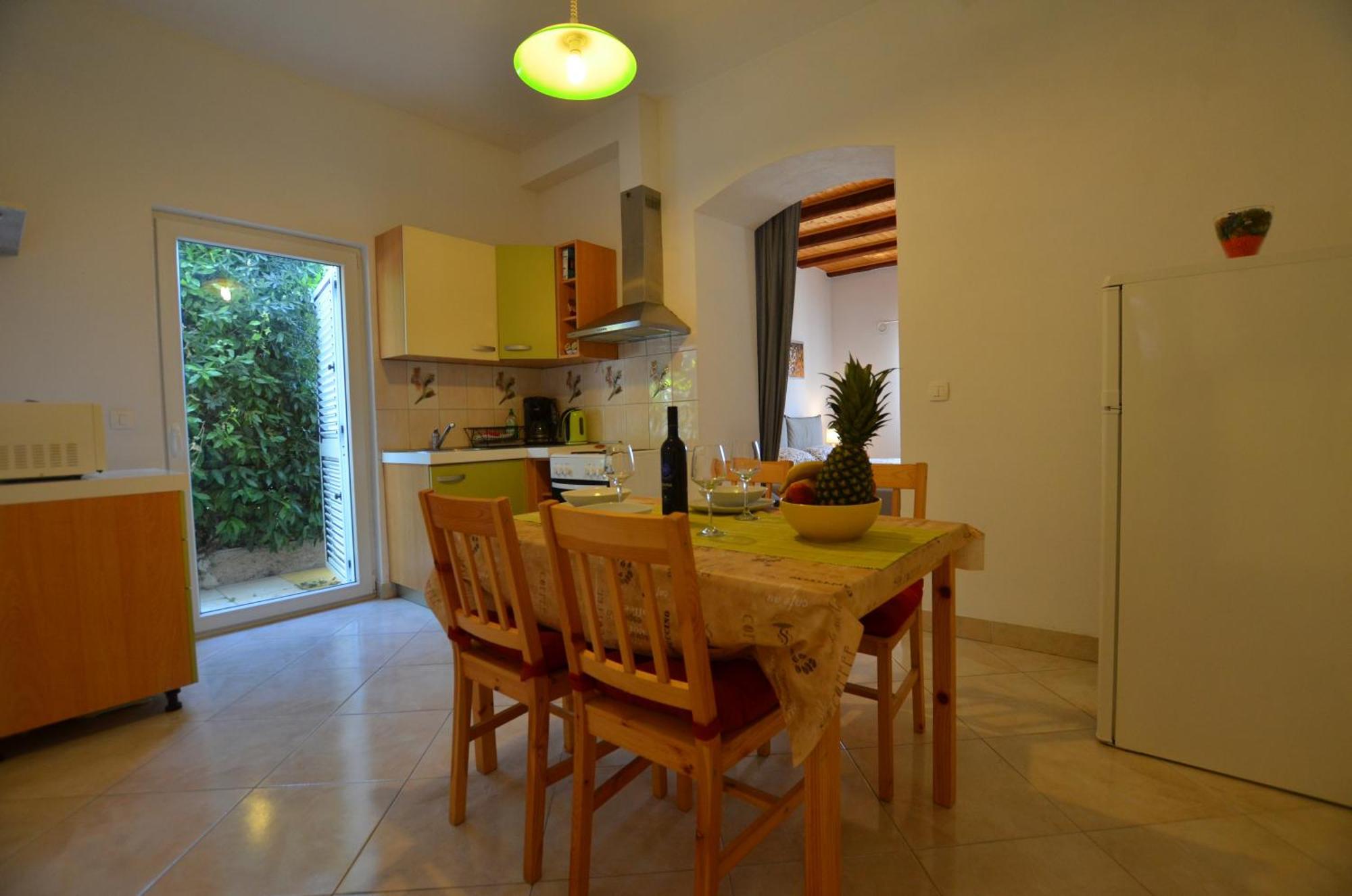 Graziella Apartment Ровин Екстериор снимка