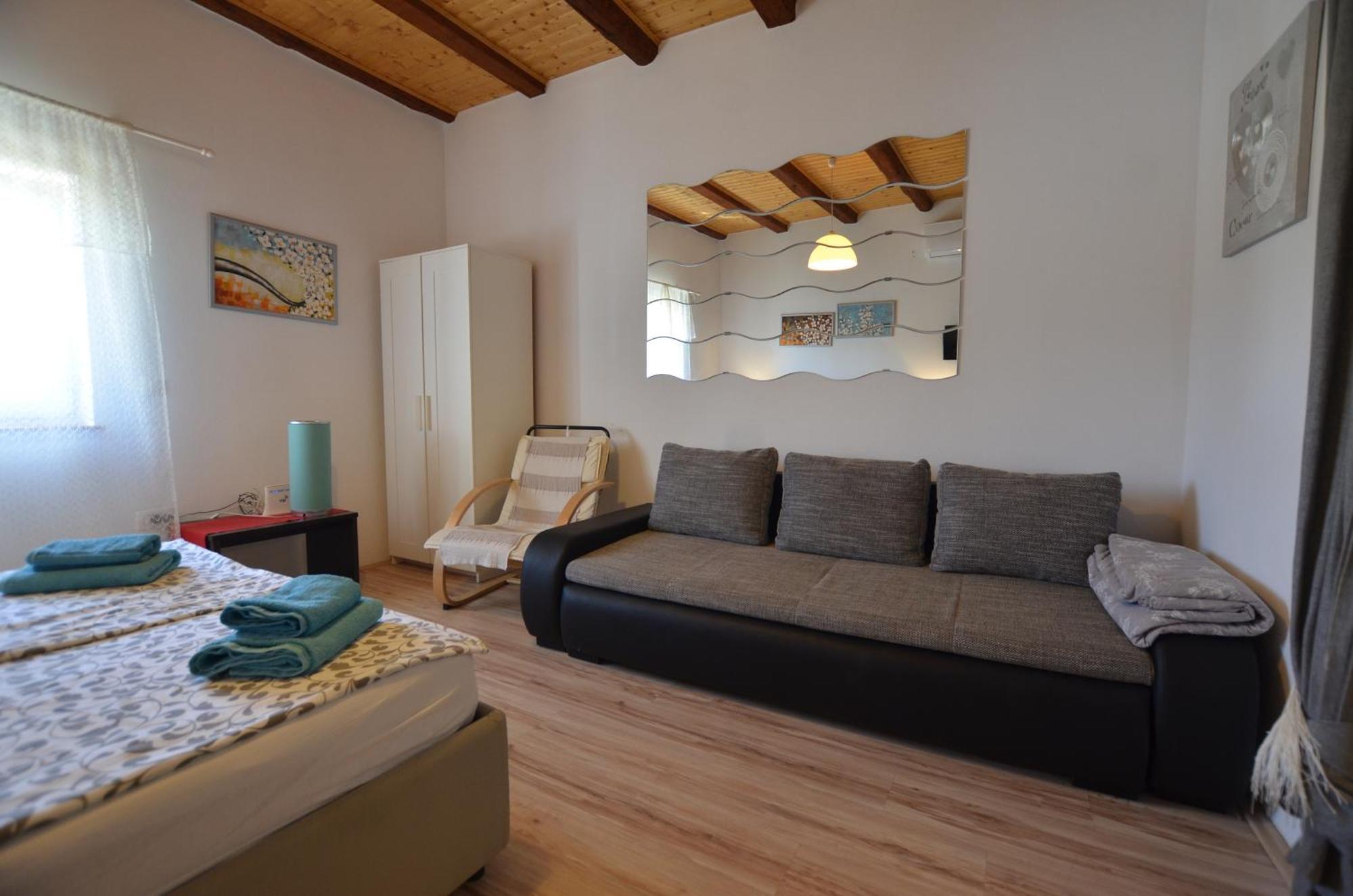 Graziella Apartment Ровин Екстериор снимка