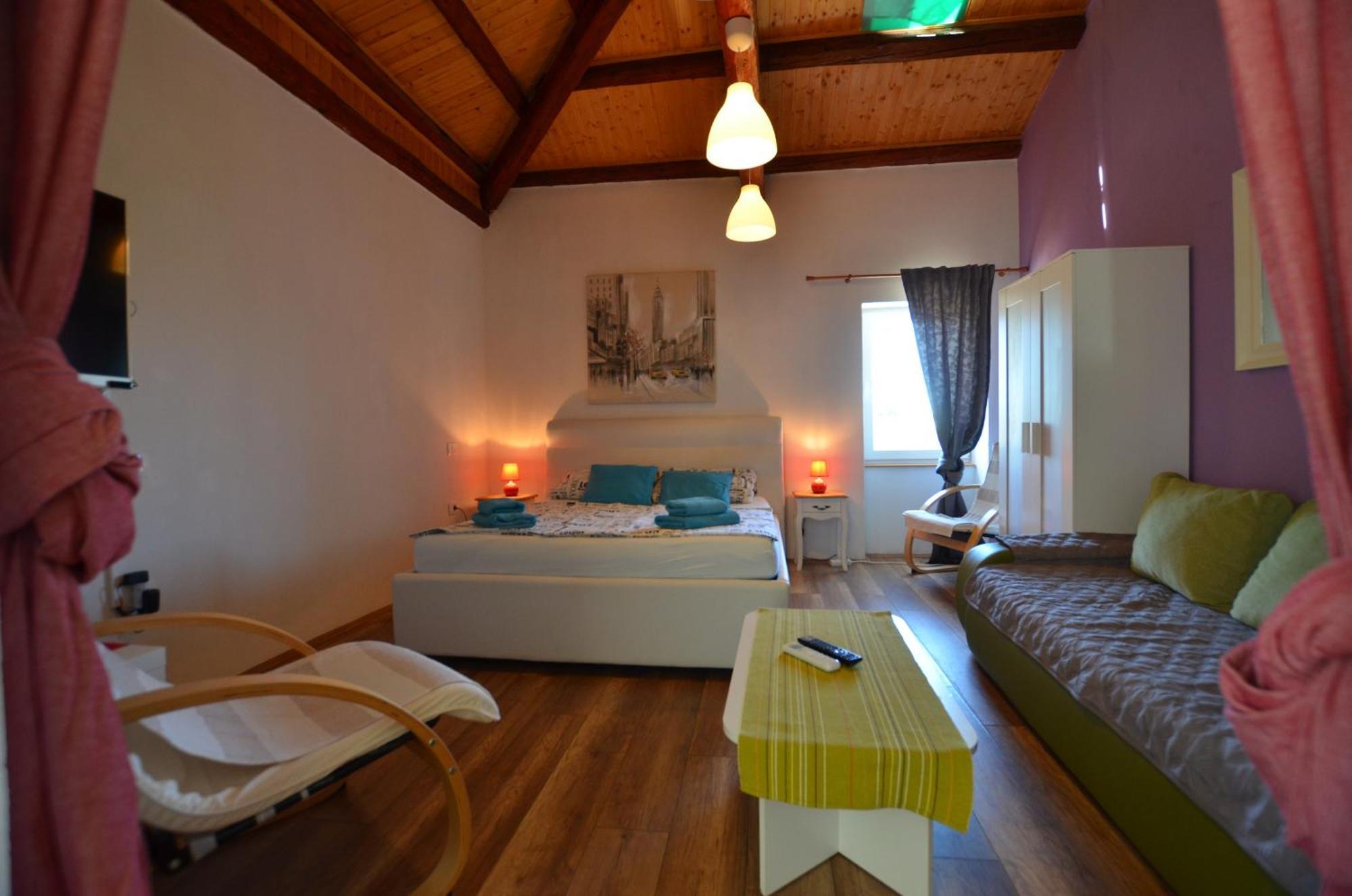 Graziella Apartment Ровин Екстериор снимка