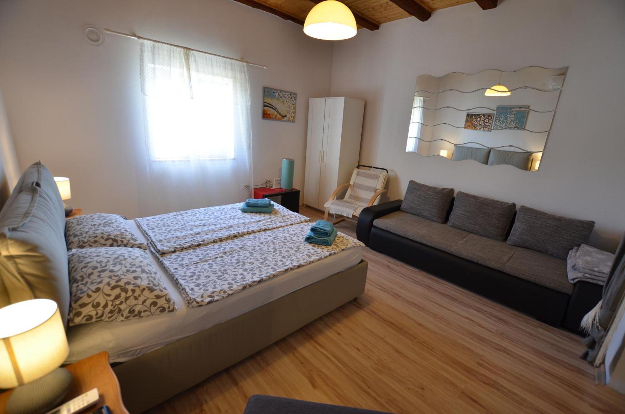 Graziella Apartment Ровин Екстериор снимка
