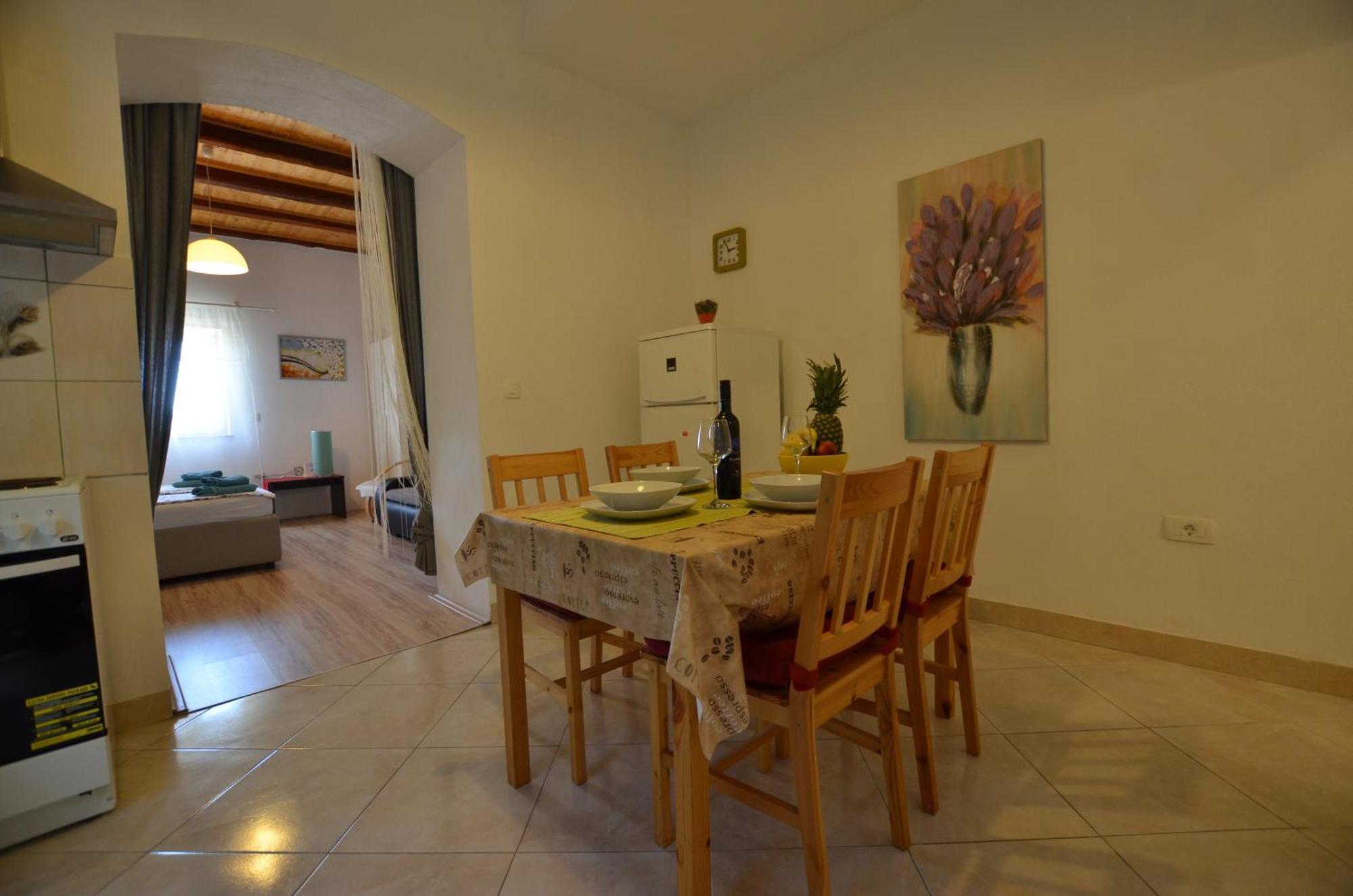Graziella Apartment Ровин Екстериор снимка