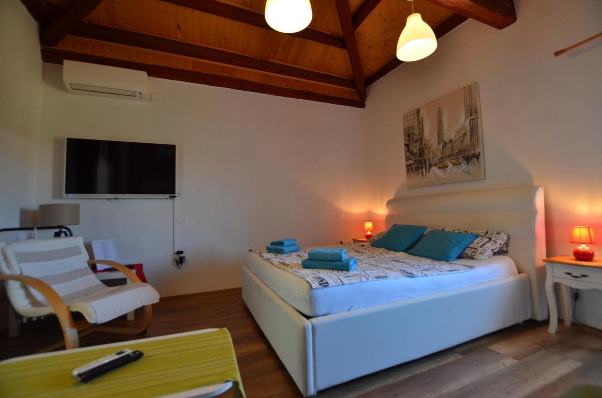 Graziella Apartment Ровин Екстериор снимка